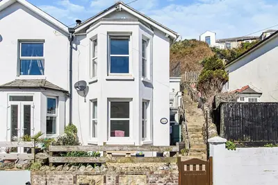 Image de 3 chambres à coucher à Ventnor