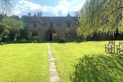 Image de 4 chambres à coucher à Wiltshire