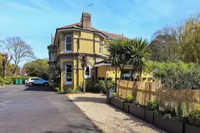 Image de 5 chambres à coucher à Shanklin