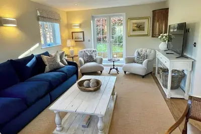 Image de 4 chambres à coucher à Farnham