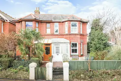 Image de 3 chambres à coucher à Shanklin