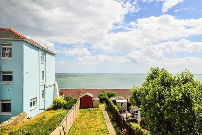 Image de 3 chambres à coucher à Ventnor