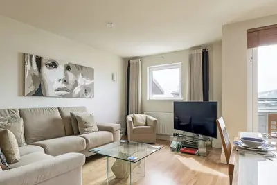 Image de 2 chambres à coucher à Poole