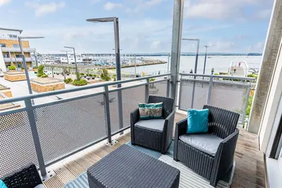 Image de 2 chambres à coucher à Poole