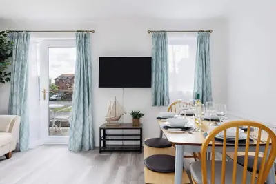 Image de 3 chambres à coucher à Poole