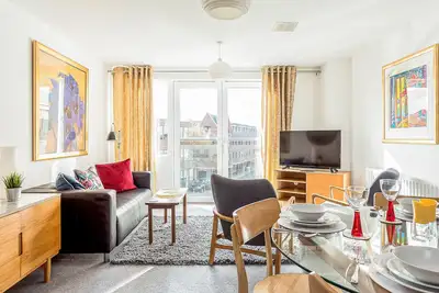 Image de 2 chambres à coucher à Poole