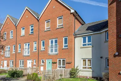 Image de 4 chambres à coucher à Poole