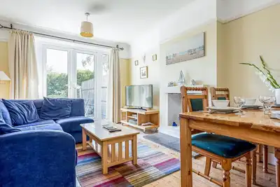 Image de 2 chambres à coucher à Poole