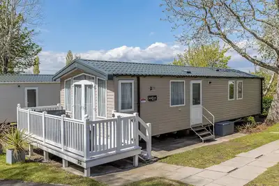 Image de 3 chambres à coucher à Poole