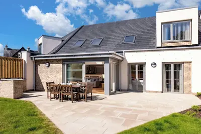 Image de Lundin Lodge - Ukc5802