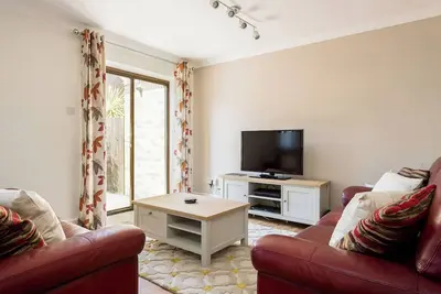 Image de 3 chambres à coucher à Poole