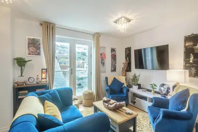 Image de 2 chambres à coucher à Brixham