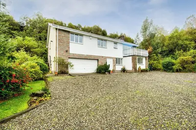 Image de 4 chambres à coucher à Arrochar, near Inveraray