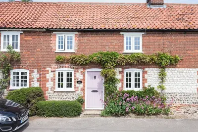 Image de 2 chambres à coucher à Burnham Thorpe
