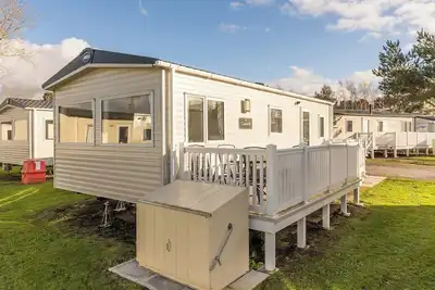 Image de 2 chambres à coucher à Poole