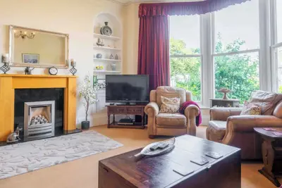 Image de 5 chambres à coucher à Ilfracombe