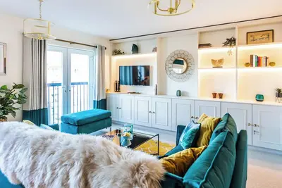 Image de 2 chambres à coucher à Warwick