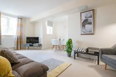 Image de 2 chambres à coucher à Ashford