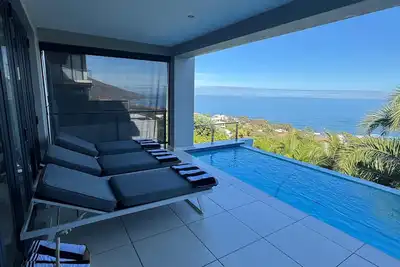Rontree Sea View Villa