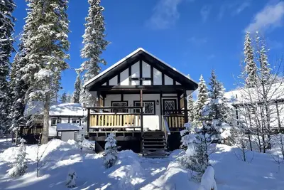 Image de Rocky Mountain Cottage Rental for Four near Banff, Alberta