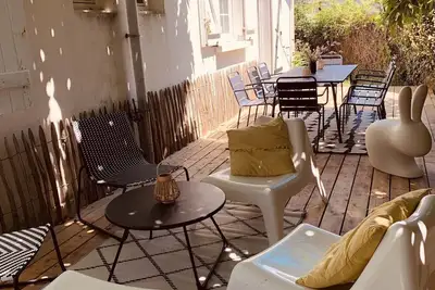 Image de la maison des muriers au calme