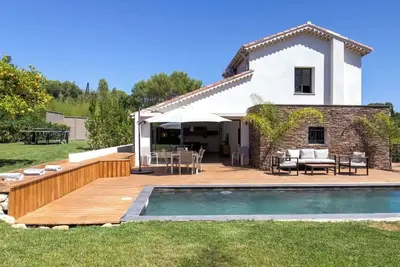 Image de Villa 4 chambres avec piscine au calme absolu