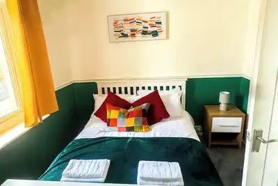 Image de Cozy Apt Near Asda & Molineux • On-Site Parking