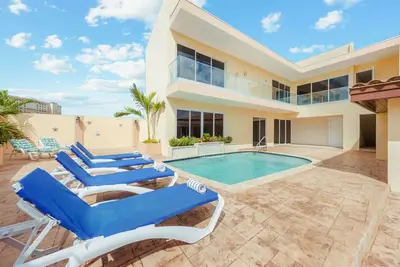 Image de Palm Beach 4br Villa - Beach Vibe by Bocobay