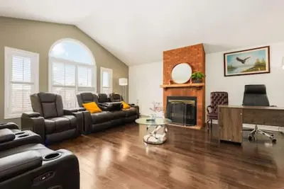 Image de Maple Nest Pickering for your stay