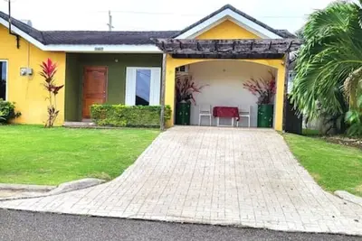Image de Antonette's Place, Drax Hall, St. Ann/Bungalow, Jamaica