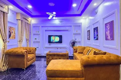 Image de Cozy & Classy Home – The Paletinos U3 | 4br Retreat with 24-Hr Ac & Solar Power