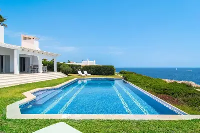 Image de Villa moderne exclusive avec piscine, plage et vues panoramiques sur la mer à Majorque