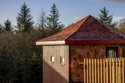 Image de Garwnant Golden Oak Treehouse, Cwmtaf