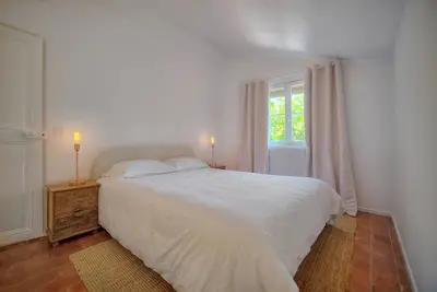 Image de Jolie villa provençale de 5 chambres dans un domaine privé