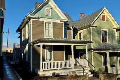 Image de Phenomenal Historic Roanoke Home Near Everything