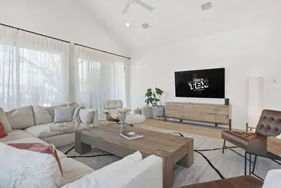 Image de South Austin Pool & Sauna 4br w/Firepit & Playroom