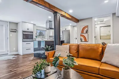 1 Bed/1 Bath Apt: Mins to Train, Trails, Downtown & Golfing