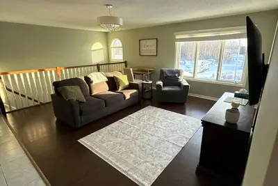 Image de Huge 3br apart. for Family Fun or your work trips