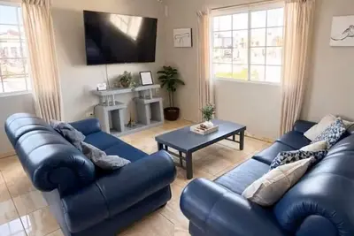 Image de Spacious Suite + Parking | 15 min Sy Border