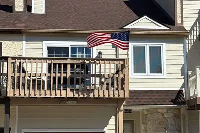 Image de \"Your Beach Escape - Beach Block - 5 minute walk until you’re on the sand. \"