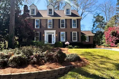 Image de 3. 5 miles from Augusta National, Flexible dates, Spacious 4 bed