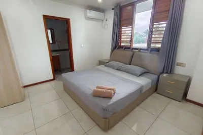 Image de 3 Bedroom Apartment with free parking