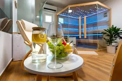 Image de Appartement de deux chambres avec le balcon Palit, Rab (A-24995-a)