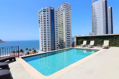 Image de Steps from the Beach in the Golden Zone