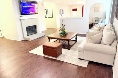 Image de Unwind In Style In Frisco - Next To Unt And Universal Studios