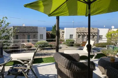 Image de Charmant appartement de 2 chambres avec vue sur l'océan à Bahçeli