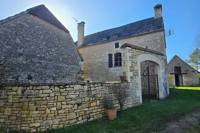 Image de Charme du 18ème Sérénité au Cœur du Périgord Noir