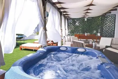 Ocean Luxe Apartment