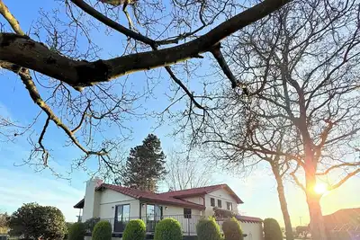 Image de Rustic villa vacation rental near Mount Rainier with farm charm,