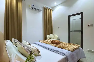 Image de Perfect 3b townhome with back up electricity in charming Accra, East Legon Hills